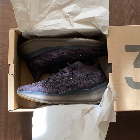 Yeezy Boost 380 Onyx ‘Non-Reflective’ - Picture 2 of 4